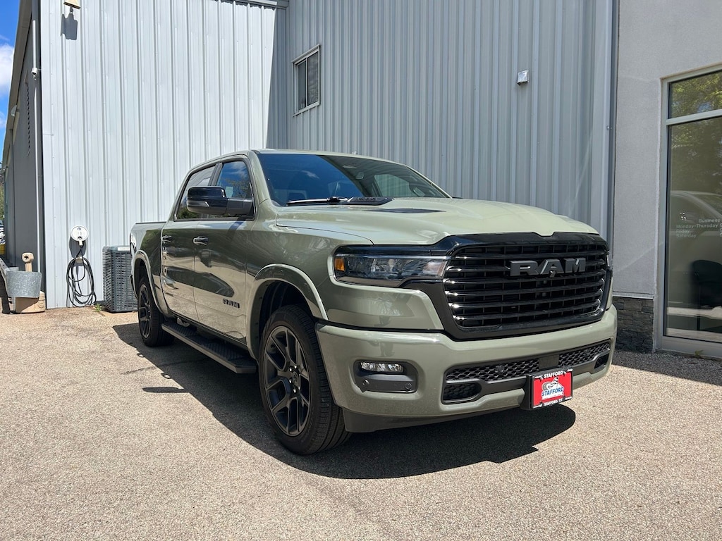 New 2026 Ram 1500 LARAMIE CREW CAB 4X4 5'7 BOX Pickup