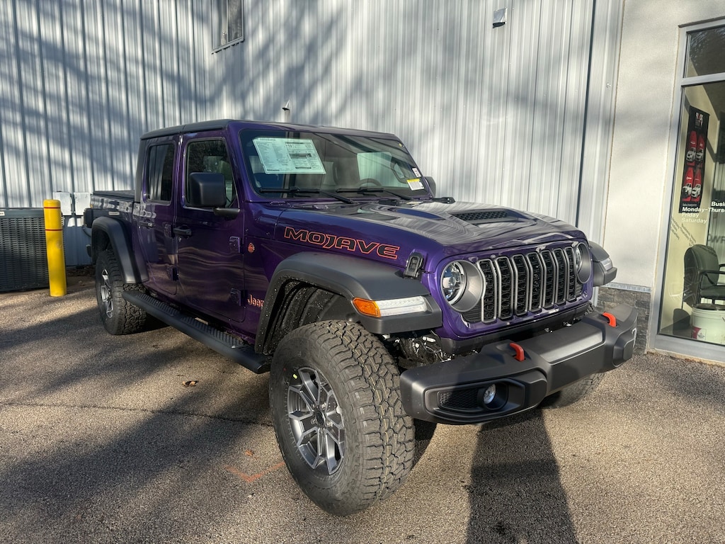 New 2026 Jeep Gladiator MOJAVE 4X4 Pickup