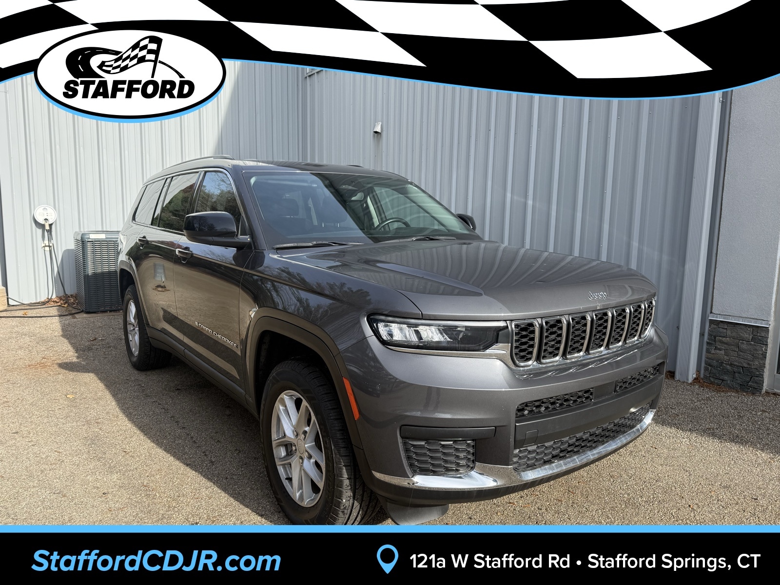2022 Jeep Grand Cherokee L Laredo's photo