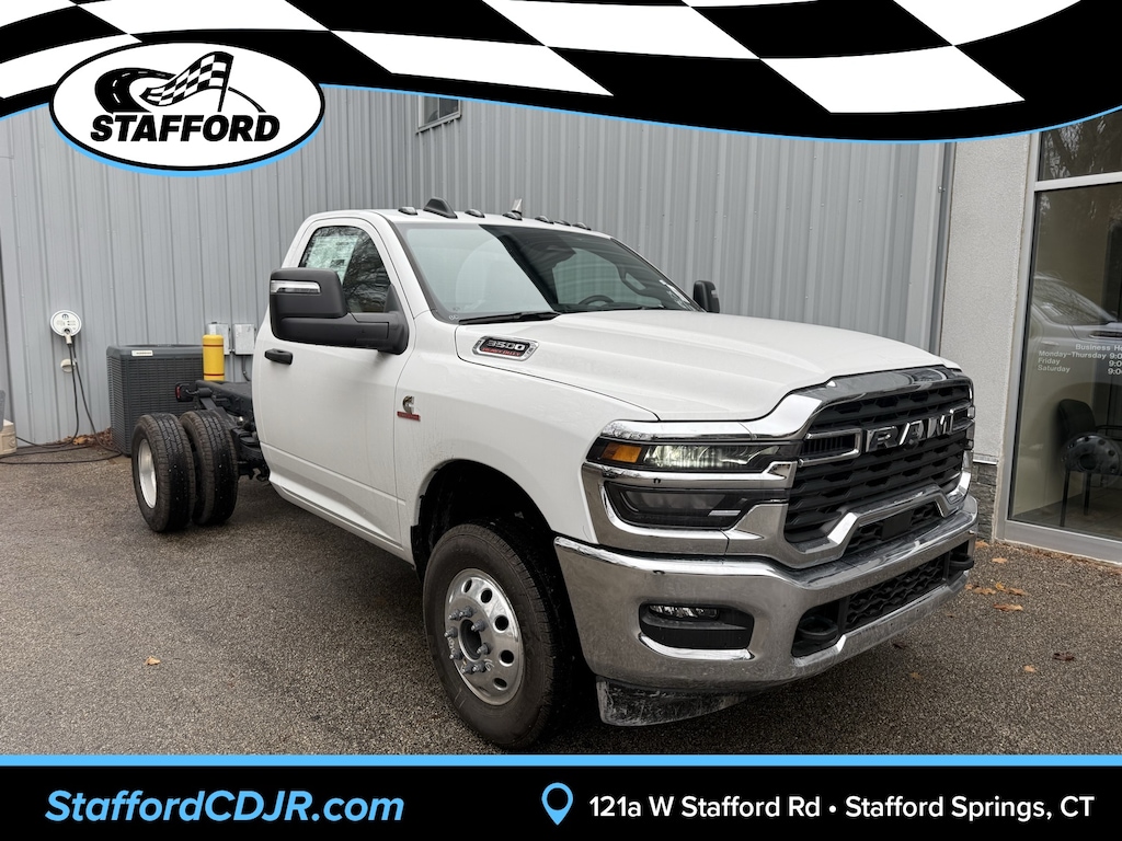 New 2026 Ram 3500 Chassis Cab 3500 TRADESMAN CHASSIS REGULAR CAB 4X4 60' CA Pickup