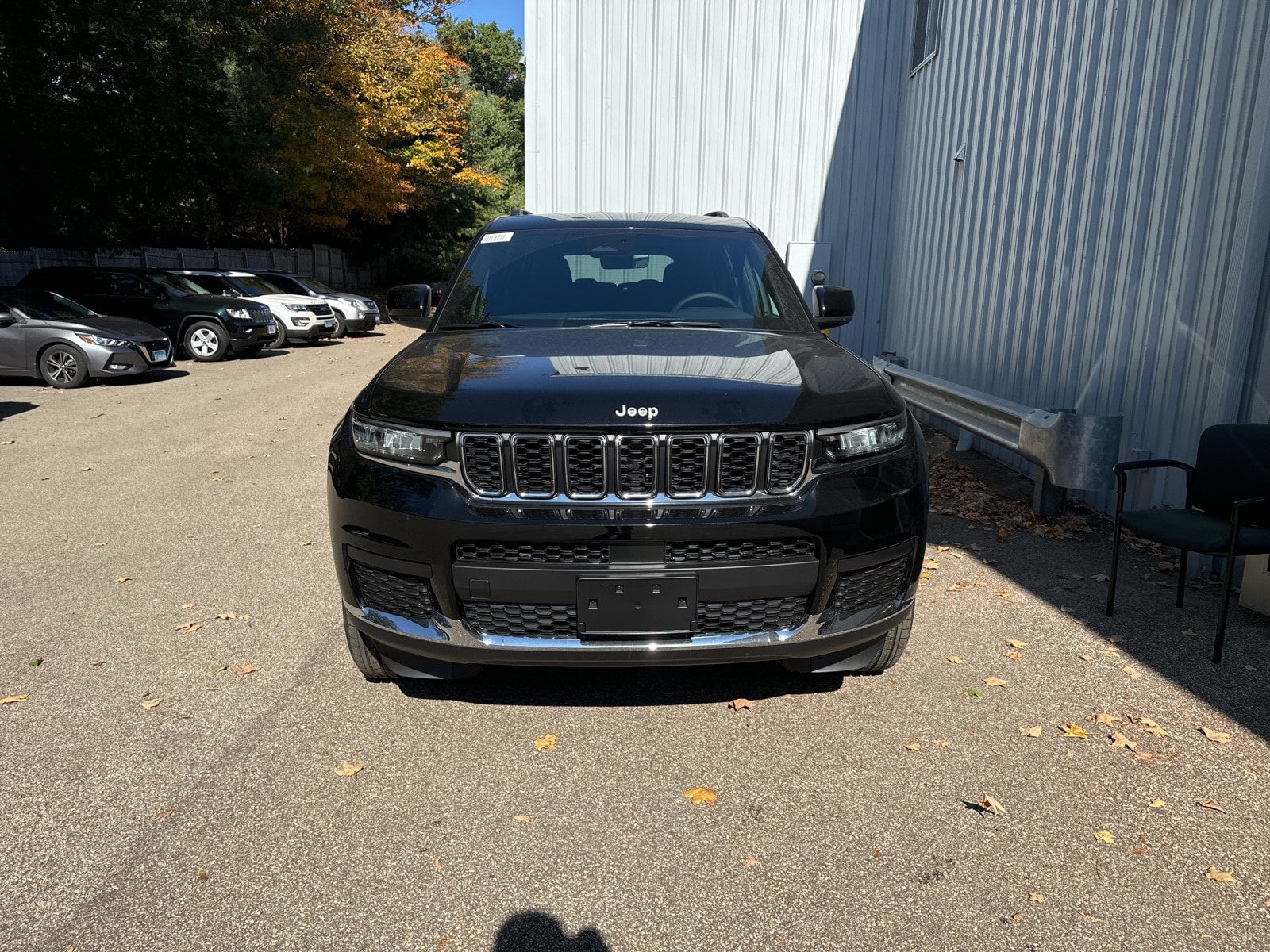 2025 Diamond Black Crystal Pearlcoat Jeep Grand Cherokee L LAREDO 4X4 4X4 SUV