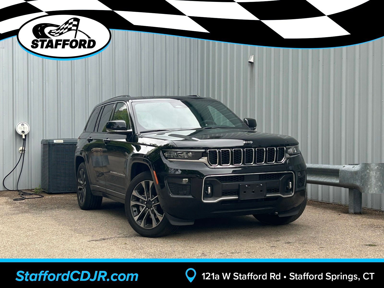 2023 Jeep Grand Cherokee Overland 4x4's photo