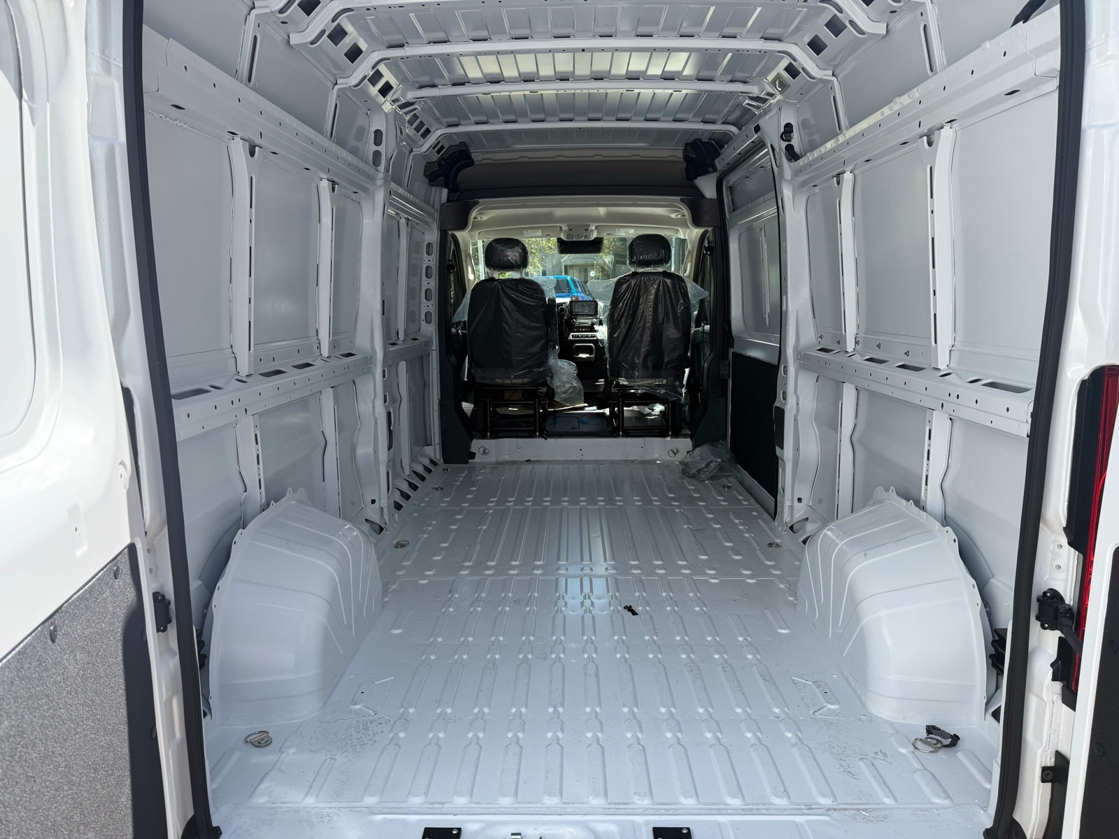 2025 Bright White Ram ProMaster Cargo Van PROMASTER 2500 TRADESMAN CARGO VAN HIGH ROOF 159' FWD Van