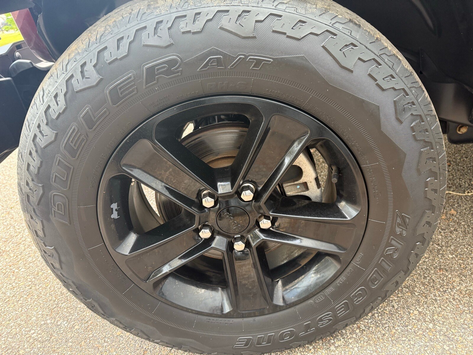 2021 Jeep Wrangler Unlimited Sahara Altitude photo 3