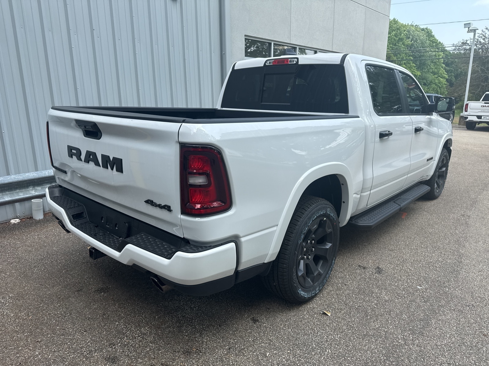 2025 Bright White Ram 1500 BIG HORN CREW CAB 4X4 5'7 BOX 4X4 Truck