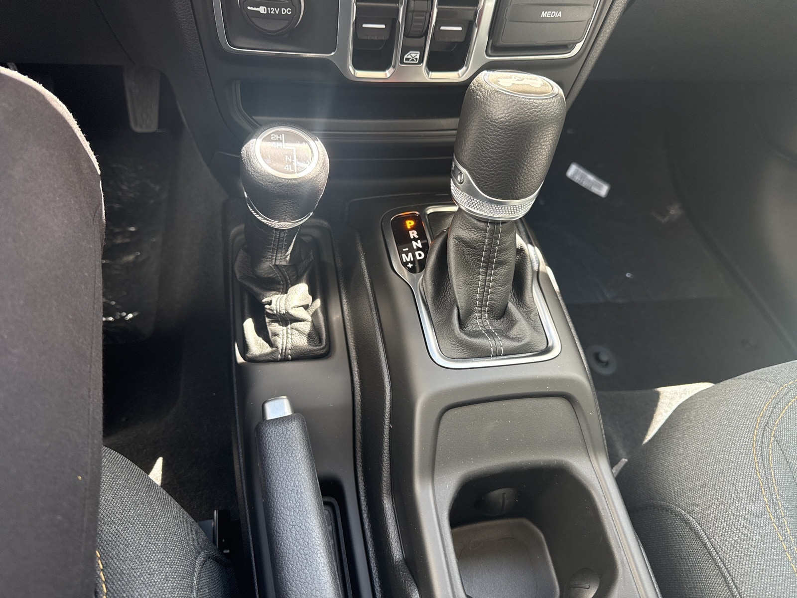 2025 Granite Crystal Jeep Wrangler 4-DOOR SPORT S 4X4 SUV