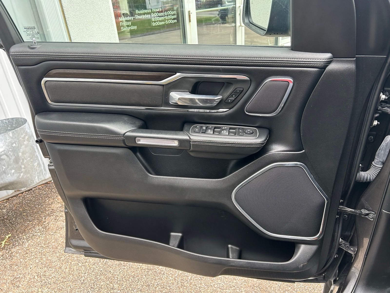 2022 RAM Ram 1500 Pickup Laramie - Photo 15