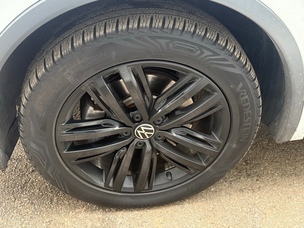 Used 2022 Volkswagen Tiguan 2.0T SE R-Line Black SUV