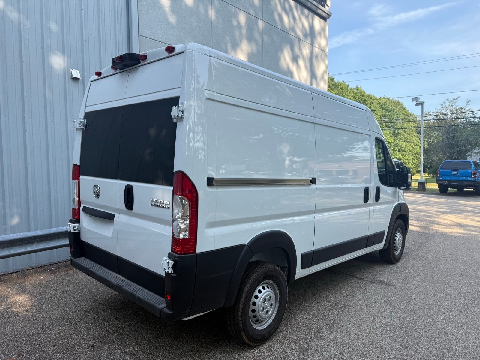 2025 Bright White Ram ProMaster Cargo Van PROMASTER 1500 TRADESMAN CARGO VAN HIGH ROOF 136' FWD Van