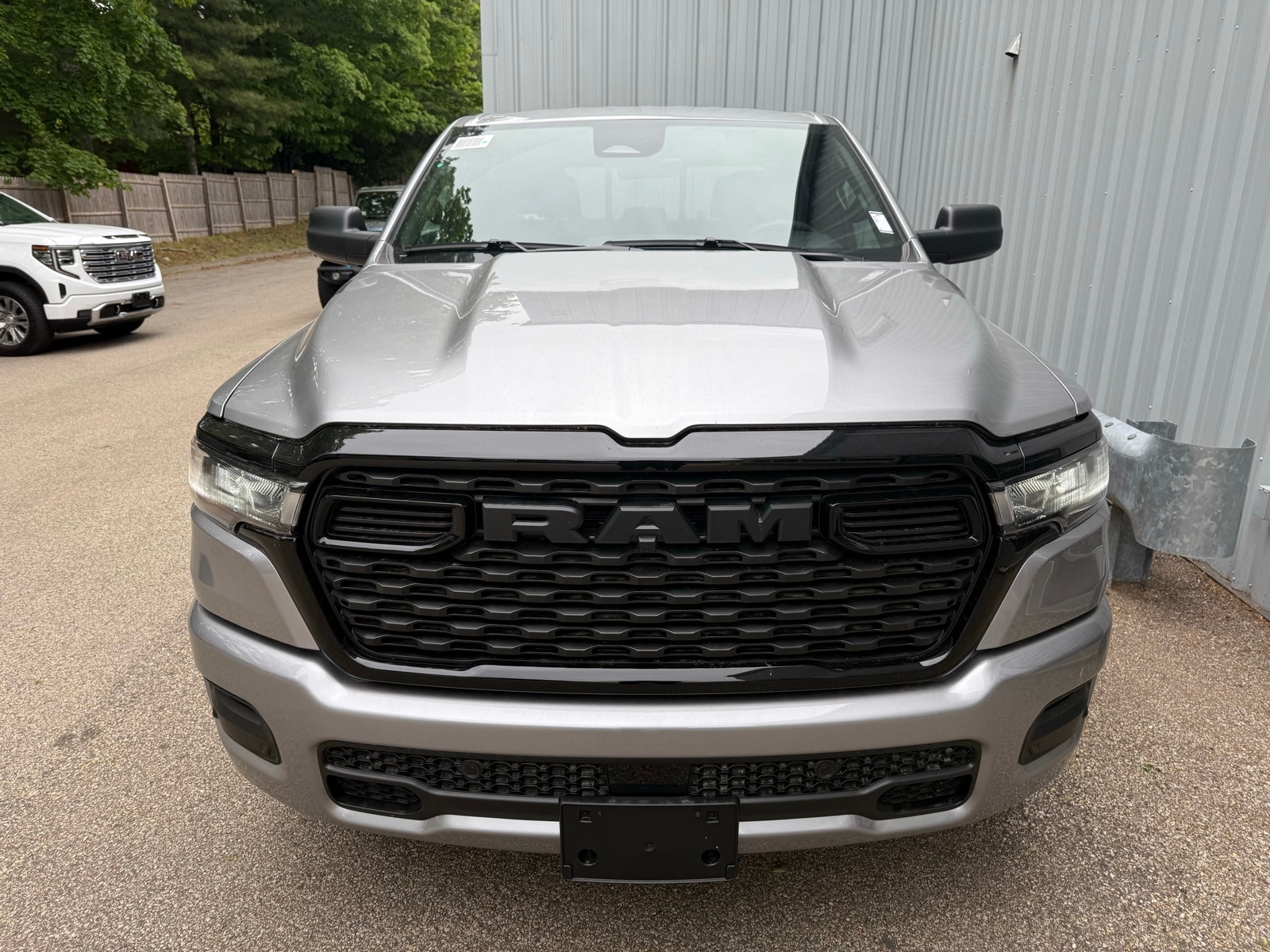 2025 Billet Silver Ram 1500 TRADESMAN CREW CAB 4X4 5'7 BOX 4X4 Truck