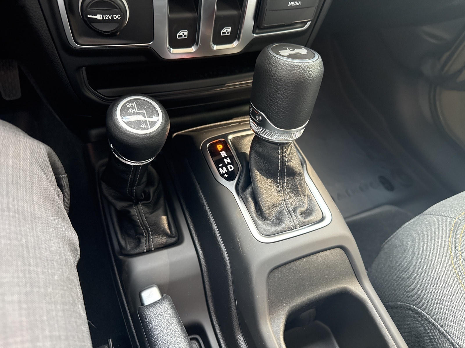 2025 41 Jeep Wrangler 2-DOOR SPORT 4X4 SUV