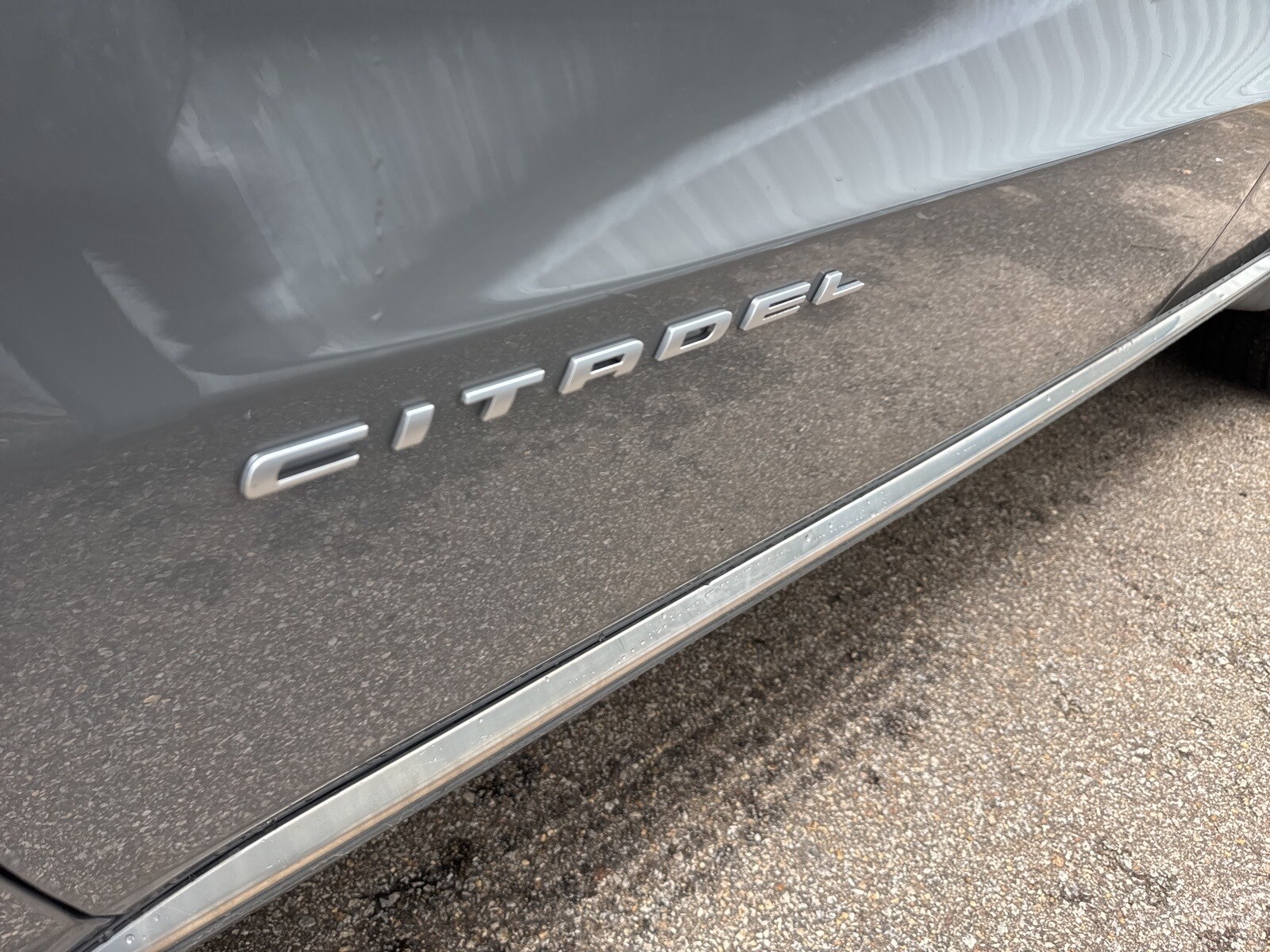 2022 Dodge Durango Citadel photo 2