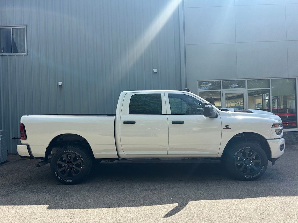 New 2026 Ram 2500 BLACK EXPRESS CREW CAB 4X4 6'4 BOX Pickup
