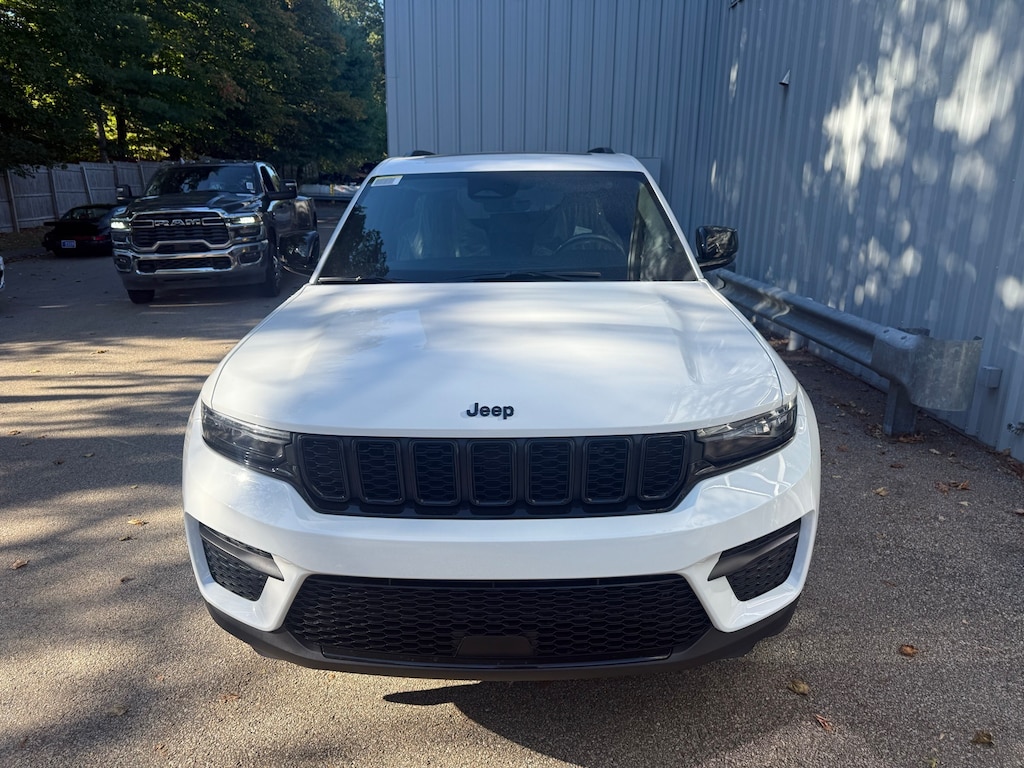 New 2025 Jeep Grand Cherokee ALTITUDE X 4X4 Sport Utility