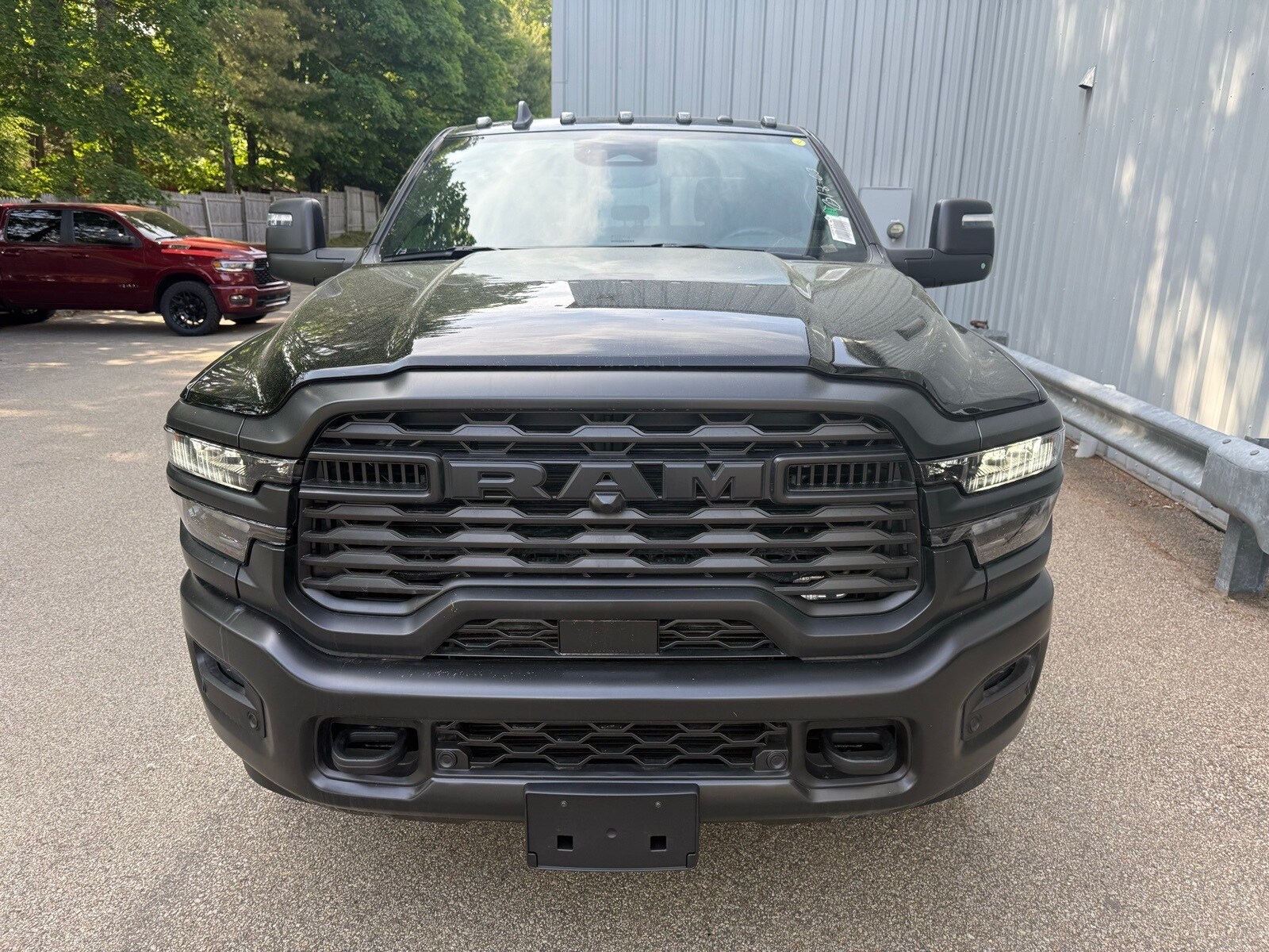 2025 Diamond Black Crystal Pearlcoat Ram 2500 TRADESMAN CREW CAB 4X4 6'4 BOX 4X4 Truck