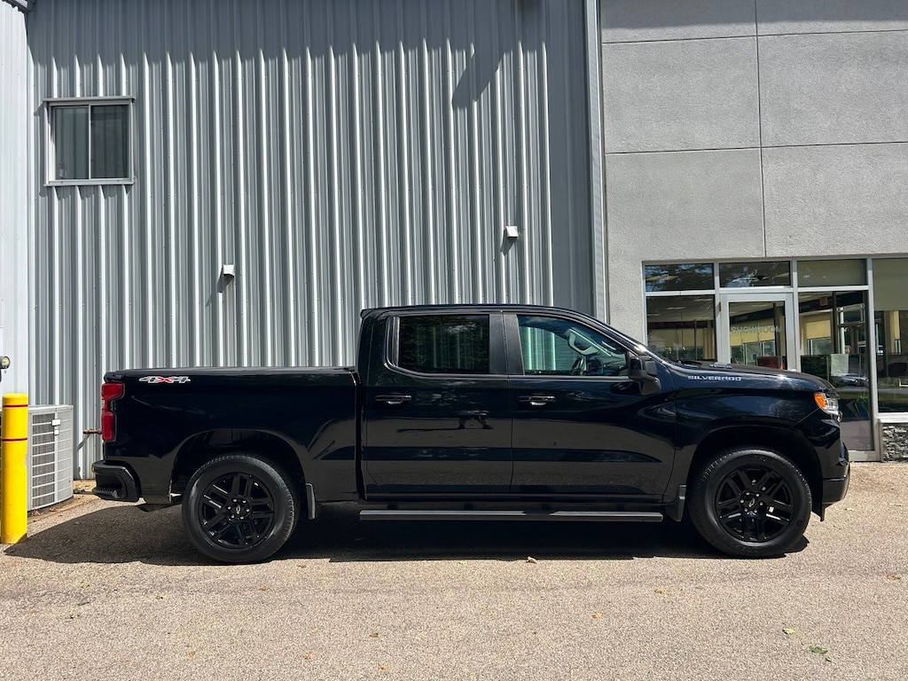 Used 2022 Chevrolet Silverado 1500 RST Truck