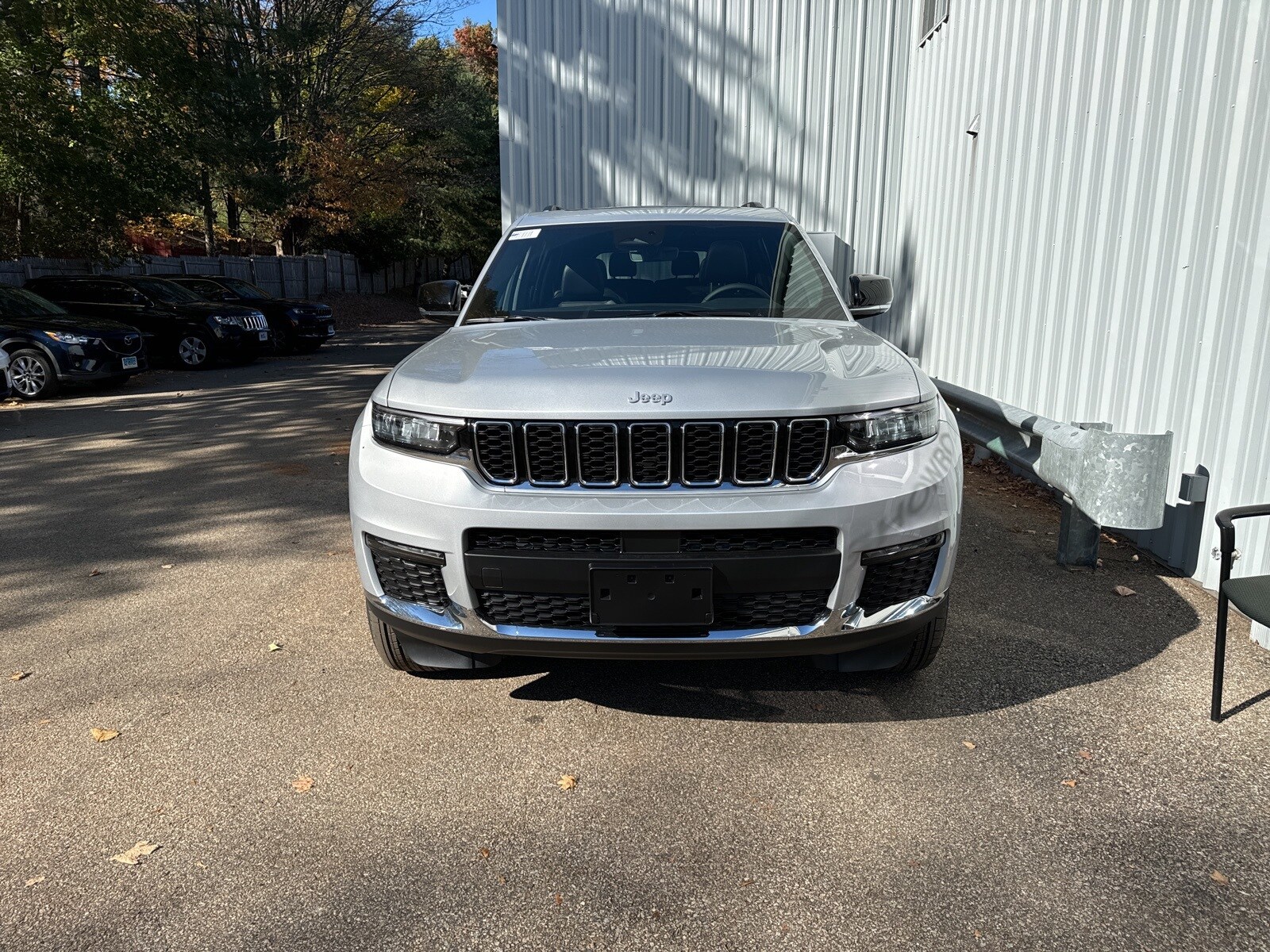 2025 Jeep Grand Cherokee Limited photo 2
