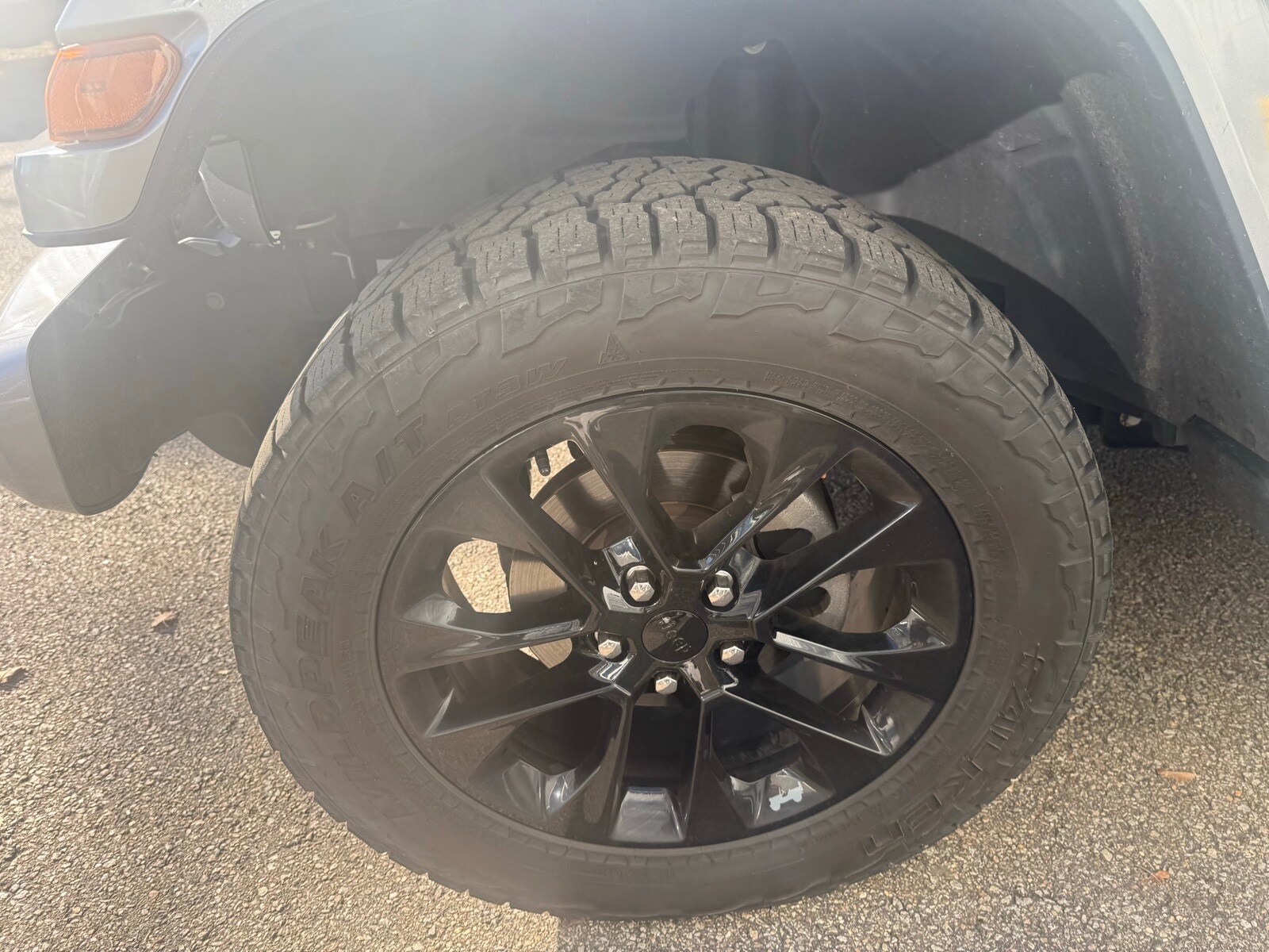 2021 Jeep Wrangler Unlimited Sahara High Altitude photo 3