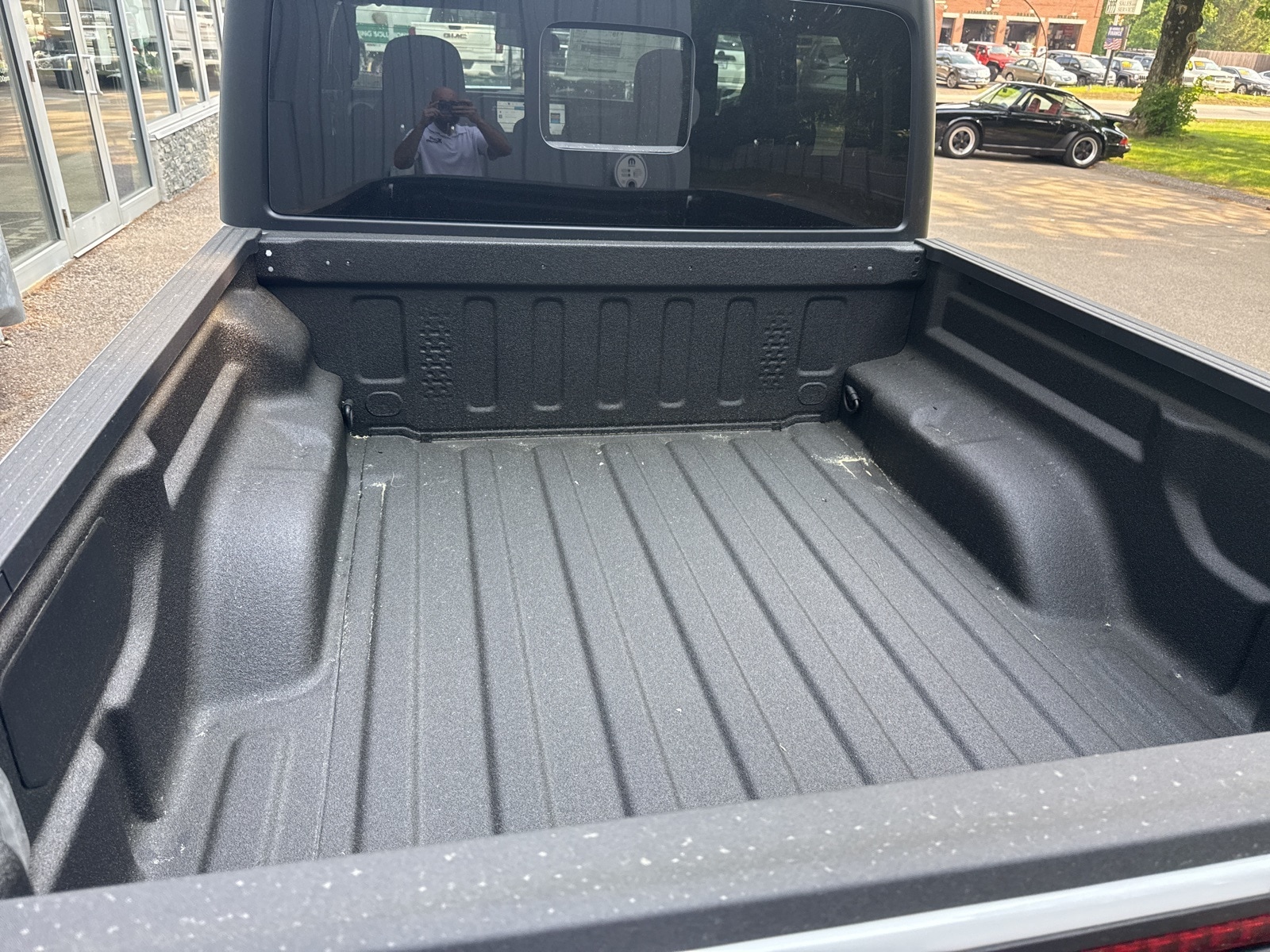 2025 Bright White Jeep Gladiator WILLYS 4X4 4X4 Truck