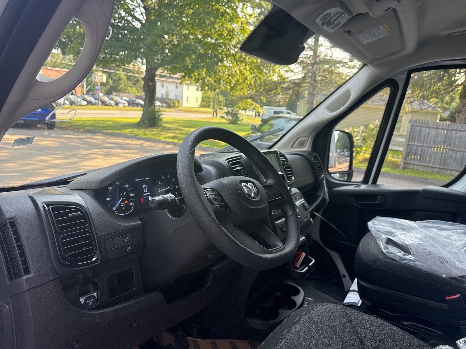 2025 Bright White Ram ProMaster Cargo Van PROMASTER 1500 TRADESMAN CARGO VAN HIGH ROOF 136' FWD Van