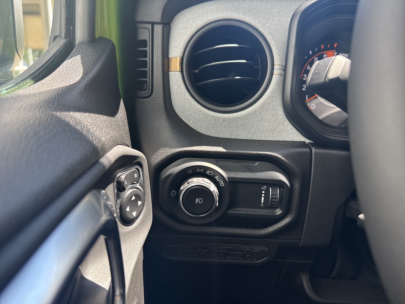 2025 Mojito Jeep Wrangler 4-DOOR WILLYS 4X4 SUV