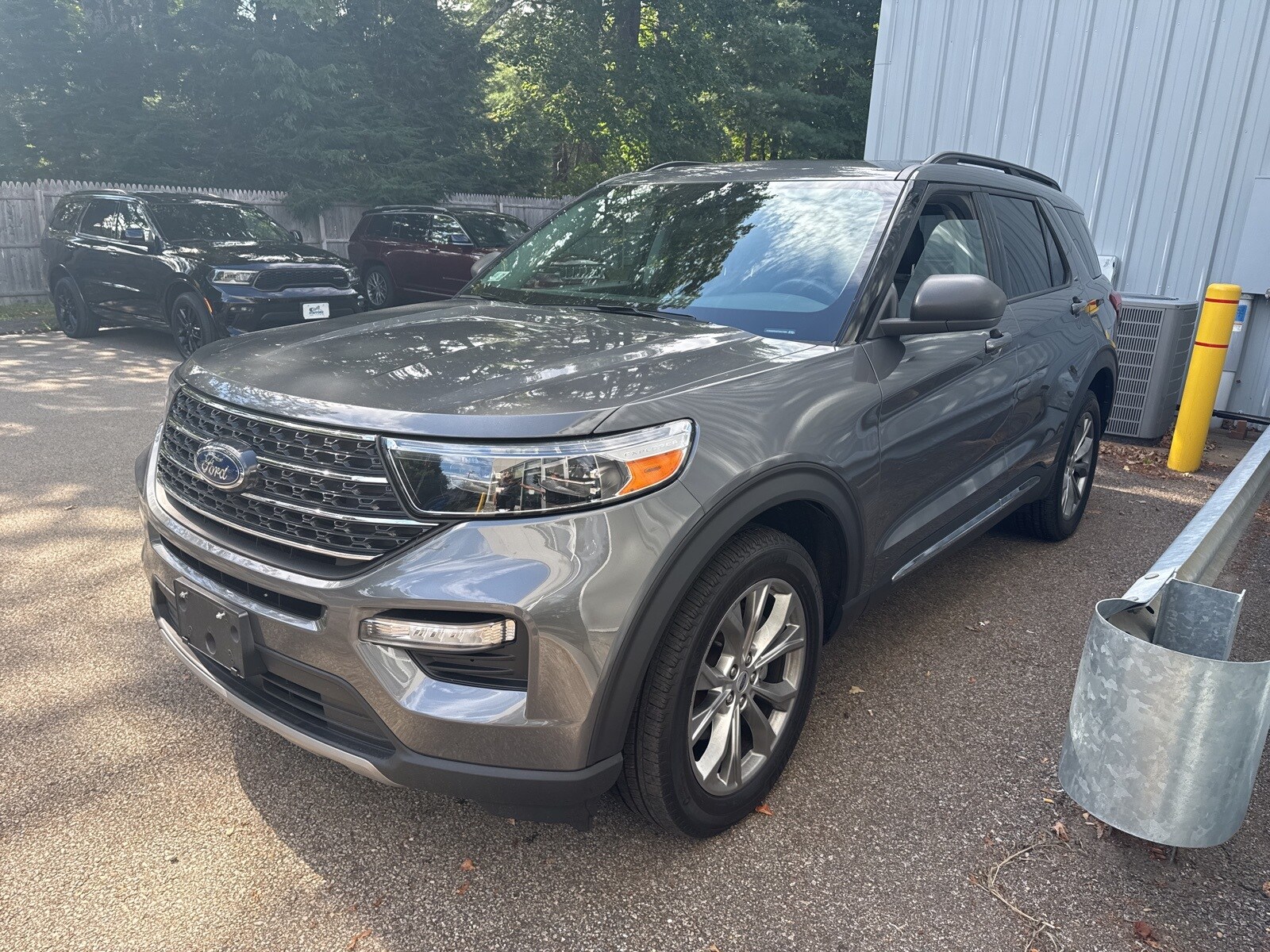 2023 Ford Explorer XLT photo 2