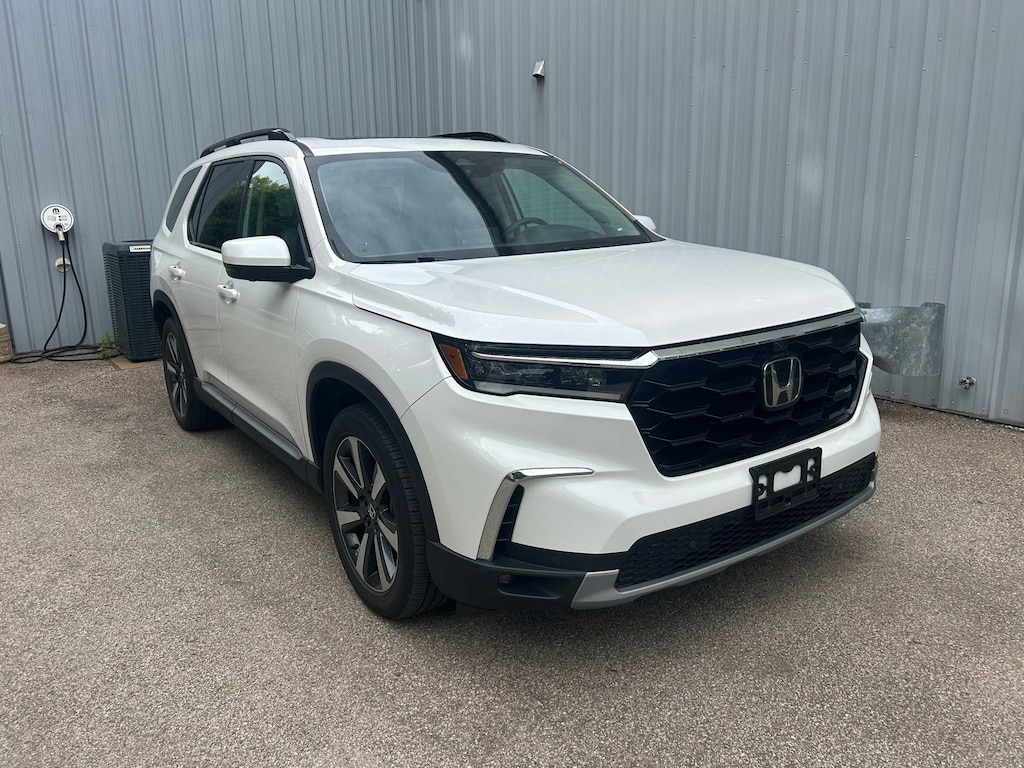 Used 2023 Honda Pilot Elite SUV