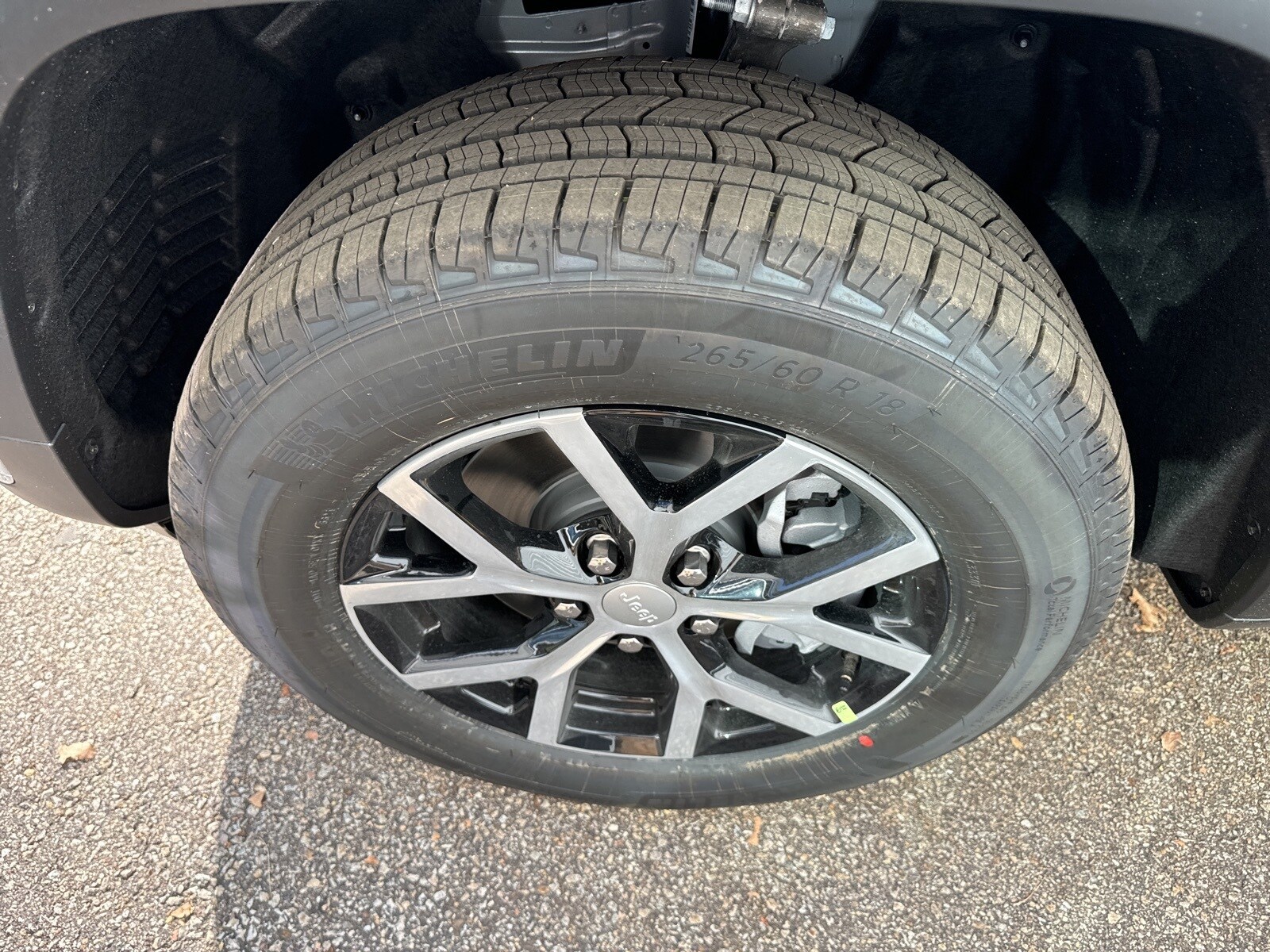 2025 Jeep Grand Cherokee Limited photo 4