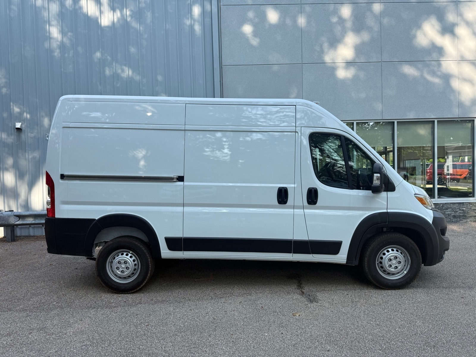 2025 Bright White Ram ProMaster Cargo Van PROMASTER 1500 TRADESMAN CARGO VAN HIGH ROOF 136' FWD Van