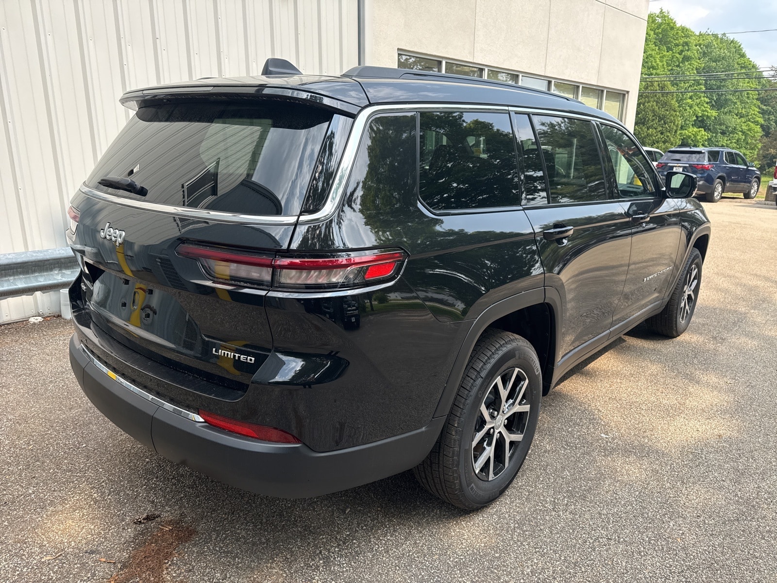 2025 Diamond Black Crystal Pearlcoat Jeep Grand Cherokee L LIMITED 4X4 4X4 SUV