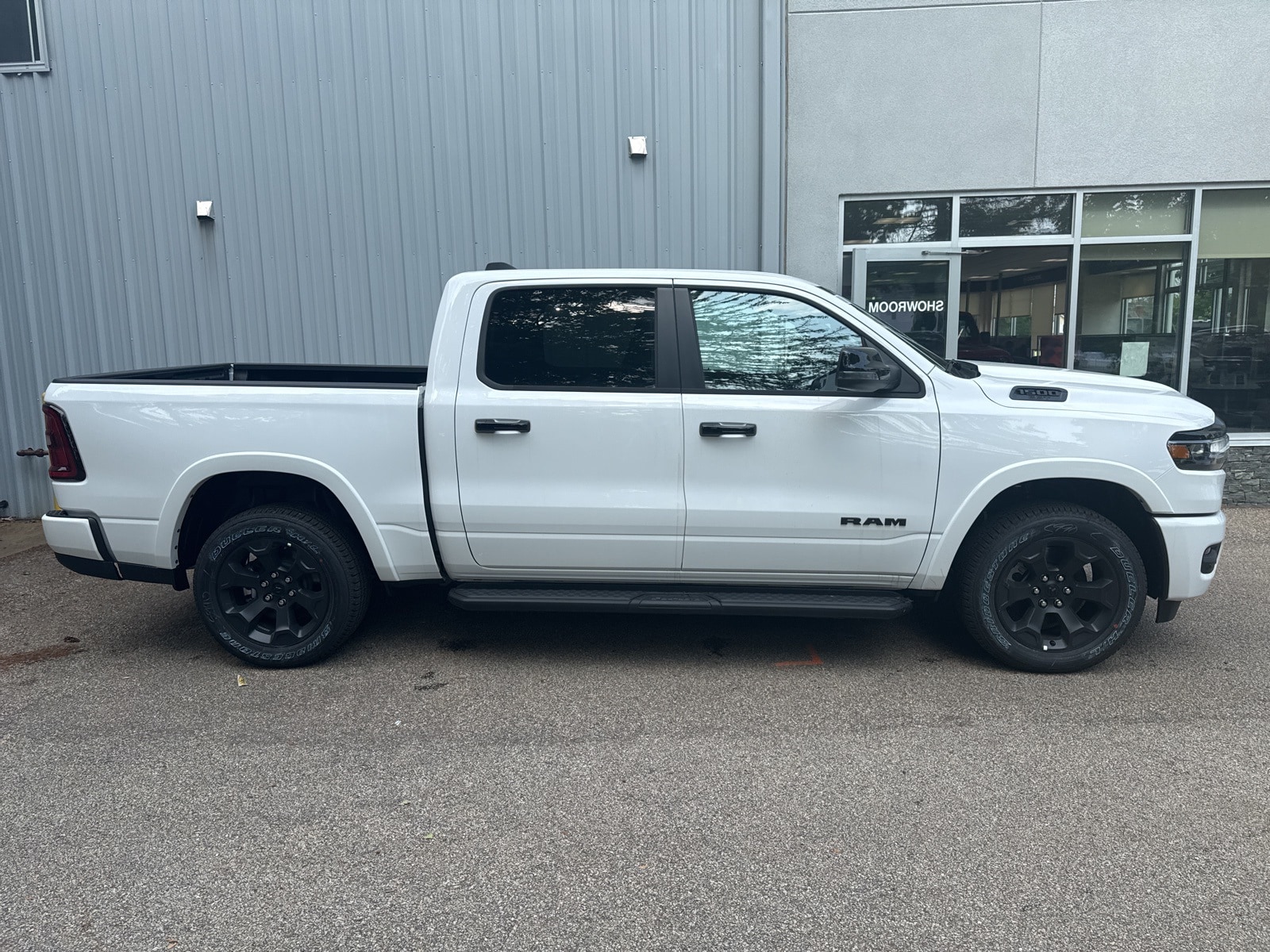 2025 Bright White Ram 1500 BIG HORN CREW CAB 4X4 5'7 BOX 4X4 Truck