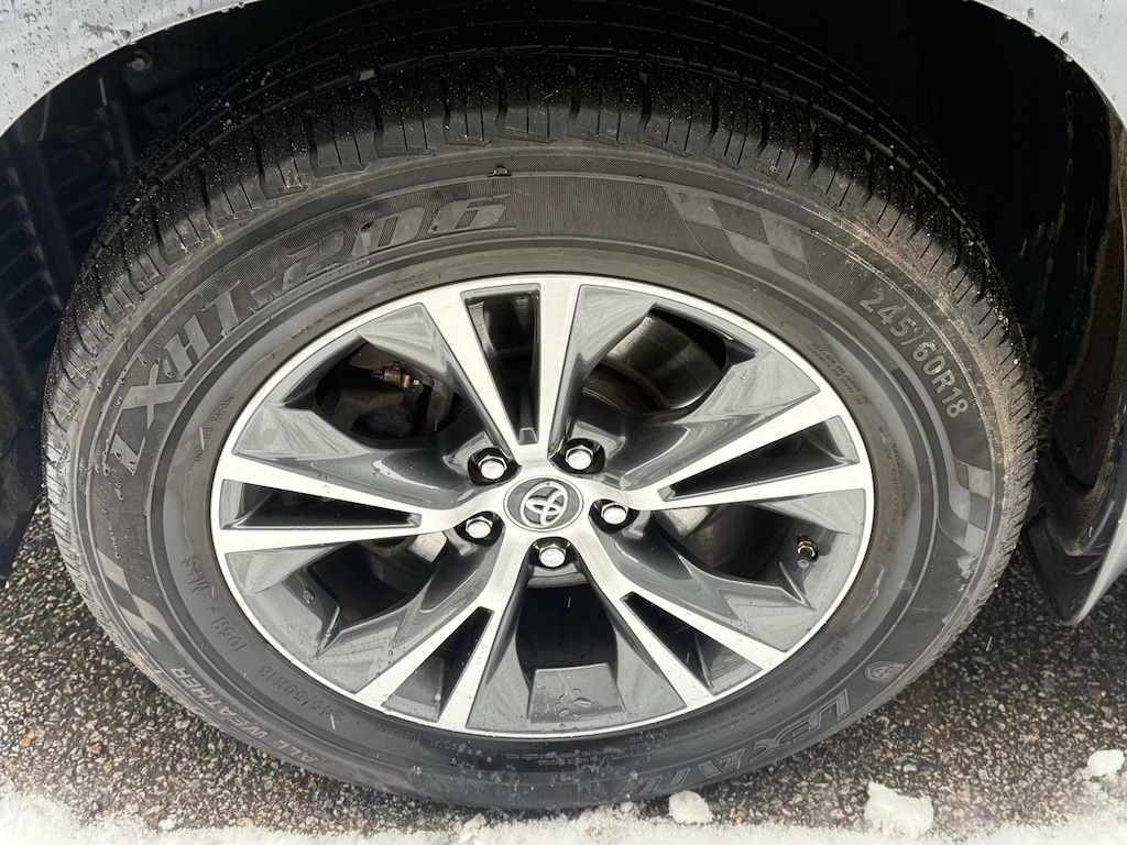 Used 2019 Toyota Highlander LE SUV