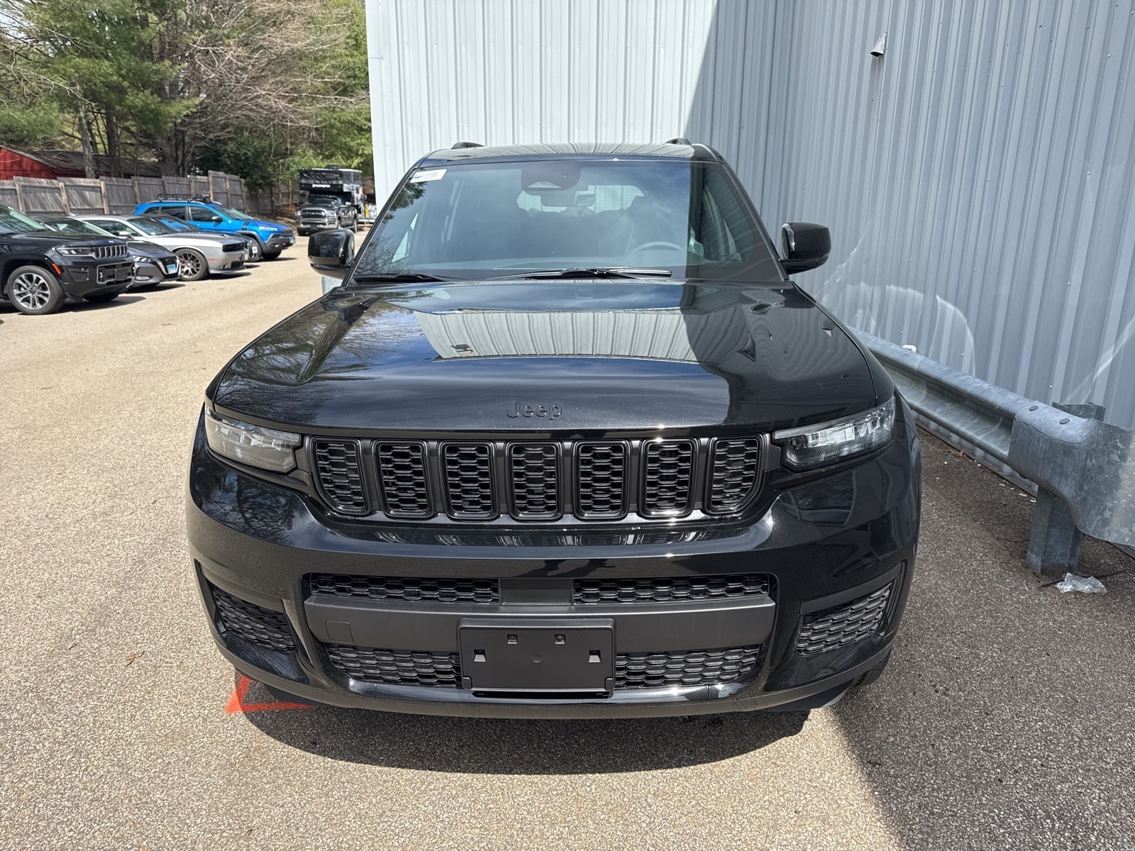 2025 Diamond Black Crystal Pearlcoat Jeep Grand Cherokee L ALTITUDE X 4X4 4X4 SUV