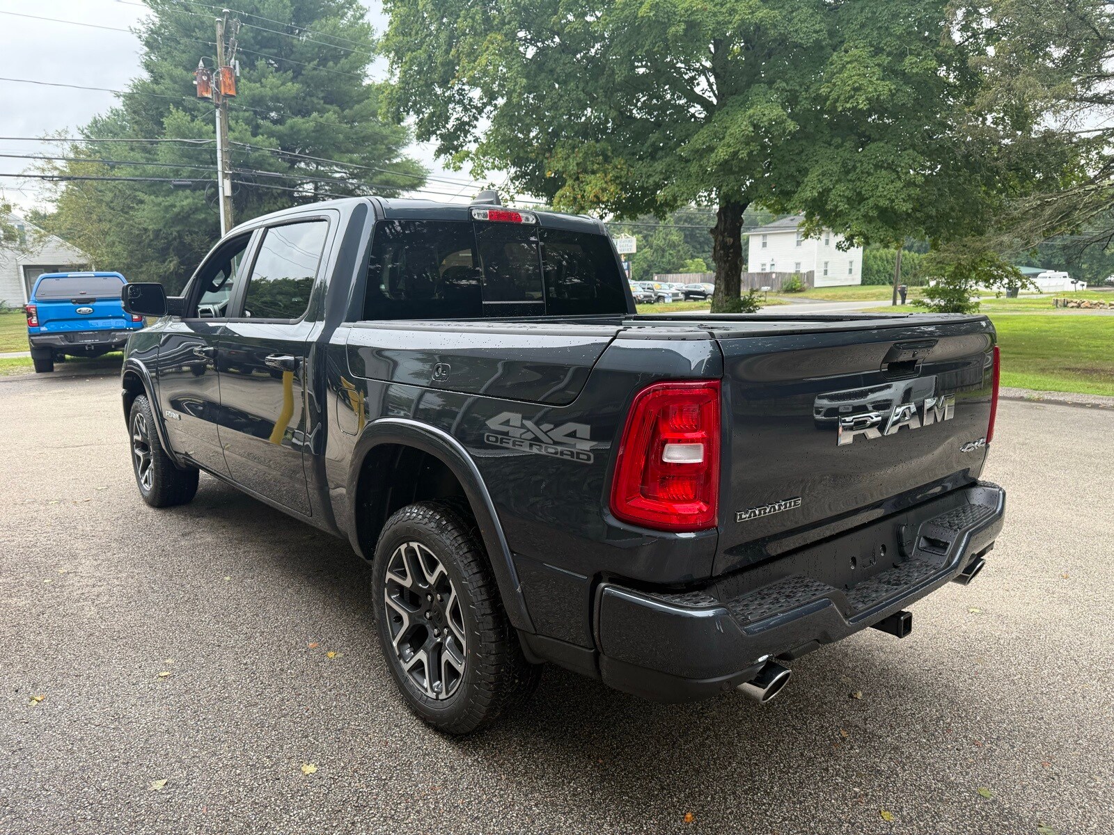2025 Ram 1500 Laramie photo 4