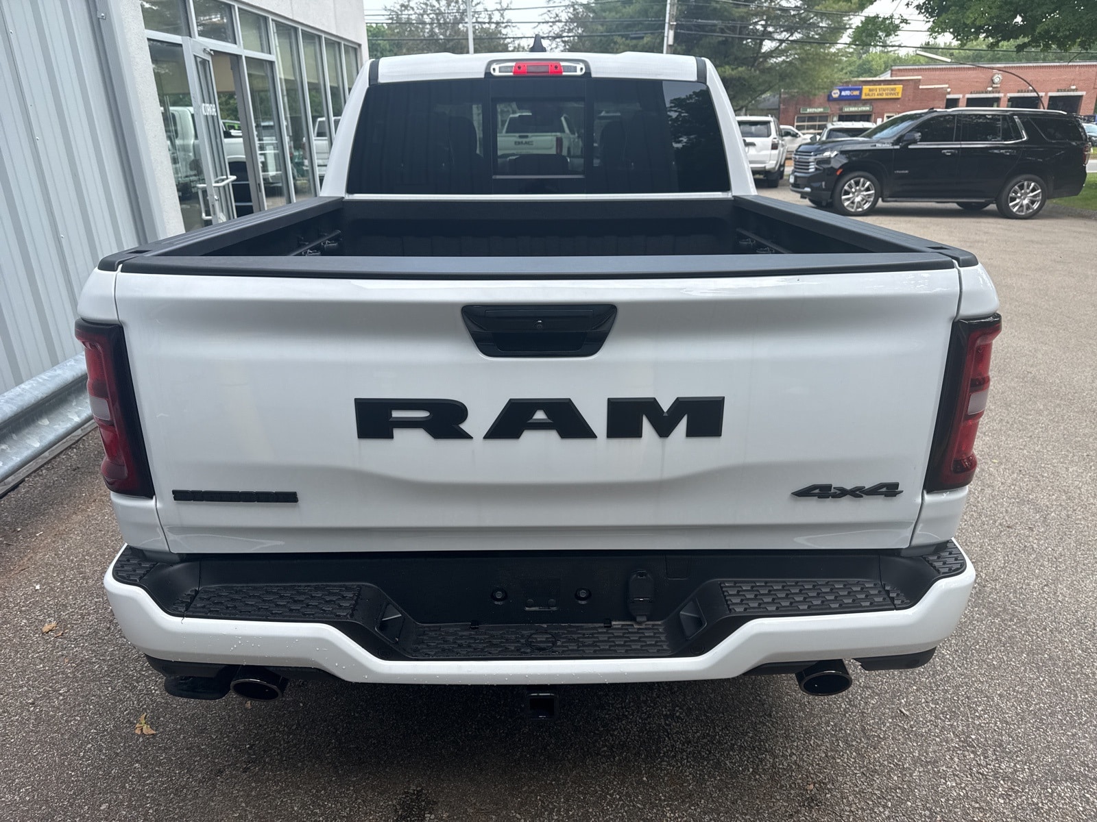2025 Bright White Ram 1500 BIG HORN CREW CAB 4X4 5'7 BOX 4X4 Truck