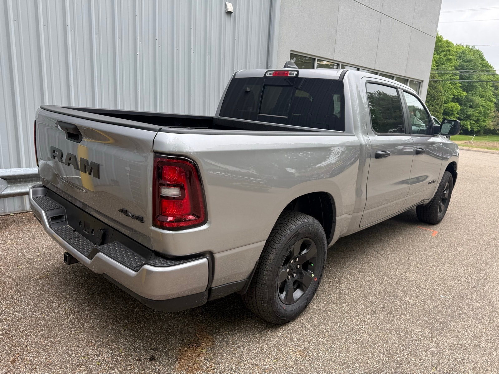 2025 Billet Silver Ram 1500 TRADESMAN CREW CAB 4X4 5'7 BOX 4X4 Truck