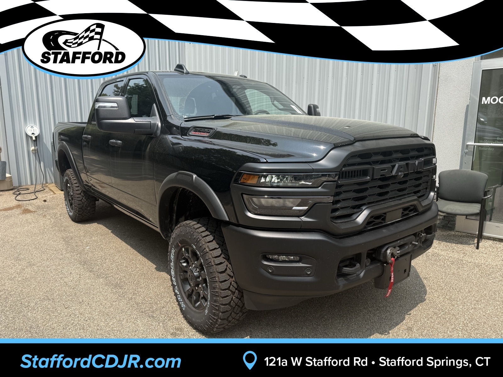 2025 Diamond Black Crystal Pearlcoat Ram 2500 TRADESMAN CREW CAB 4X4 6'4 BOX Truck