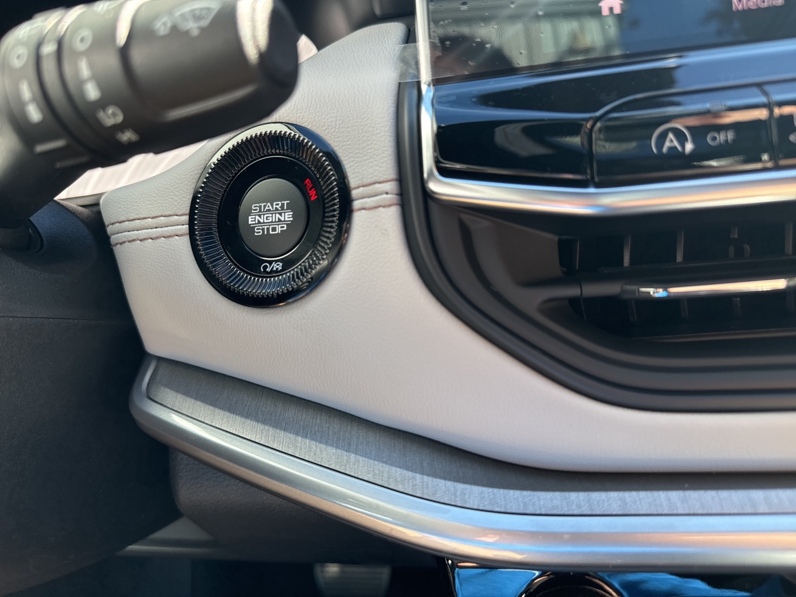 2025 Bright White Jeep Compass LIMITED 4X4 4X4 SUV