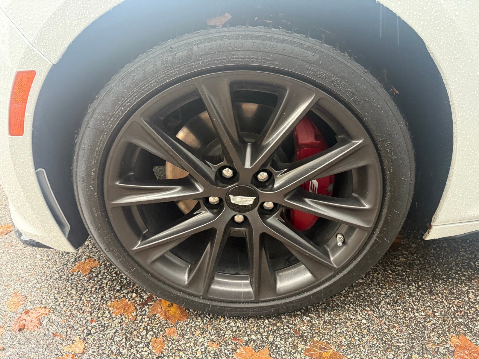 2022 Cadillac CT5 V photo 3