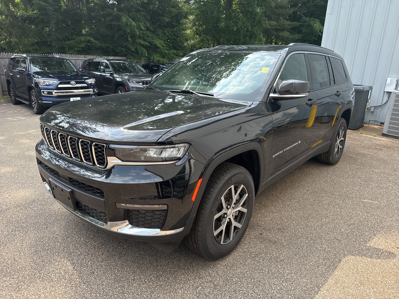 2025 Diamond Black Crystal Pearlcoat Jeep Grand Cherokee L LIMITED 4X4 4X4 SUV