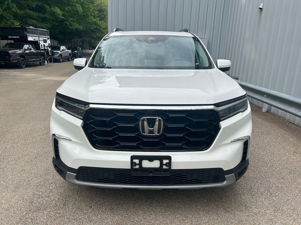 Used 2023 Honda Pilot Elite SUV
