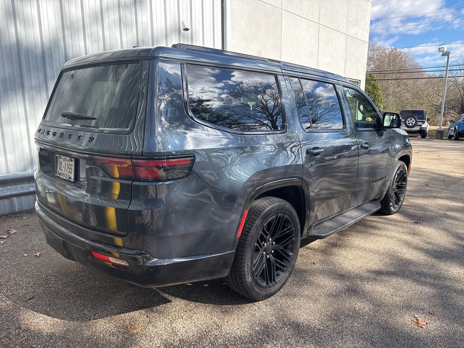 2025 River Rock Jeep Wagoneer CARBIDE 4X4 4X4 SUV
