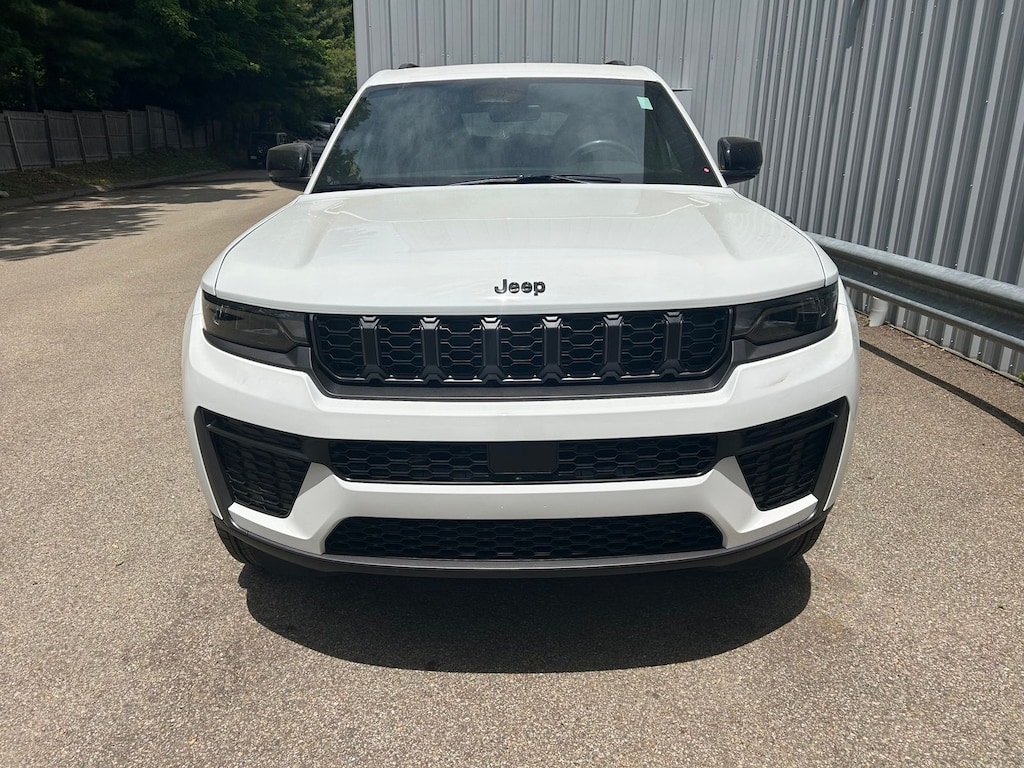 New 2026 Jeep Grand Cherokee L LAREDO ALTITUDE 4X4 Sport Utility