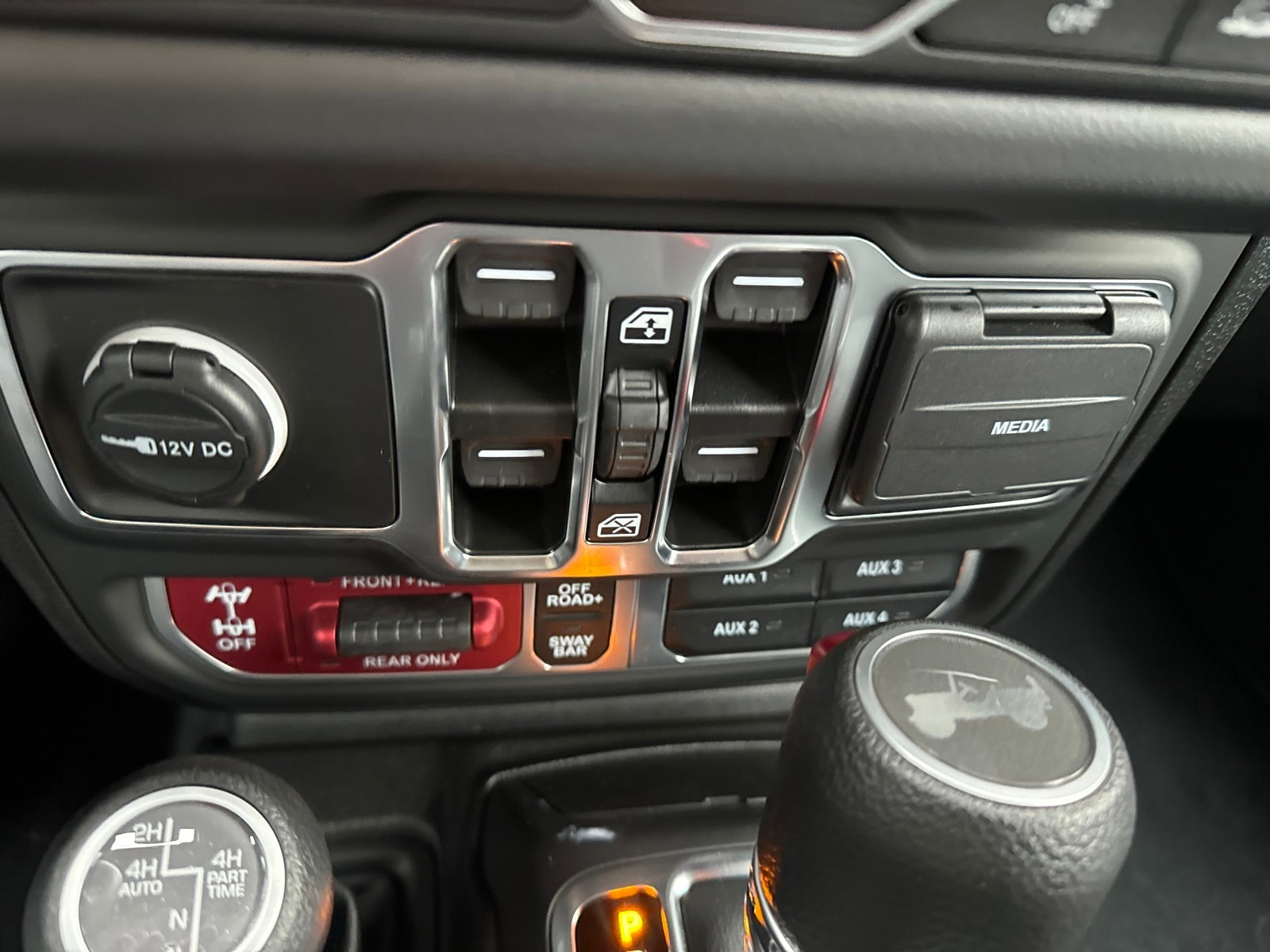2024 Granite Crystal Jeep Wrangler 4xe 4-DOOR RUBICON 4X4 SUV