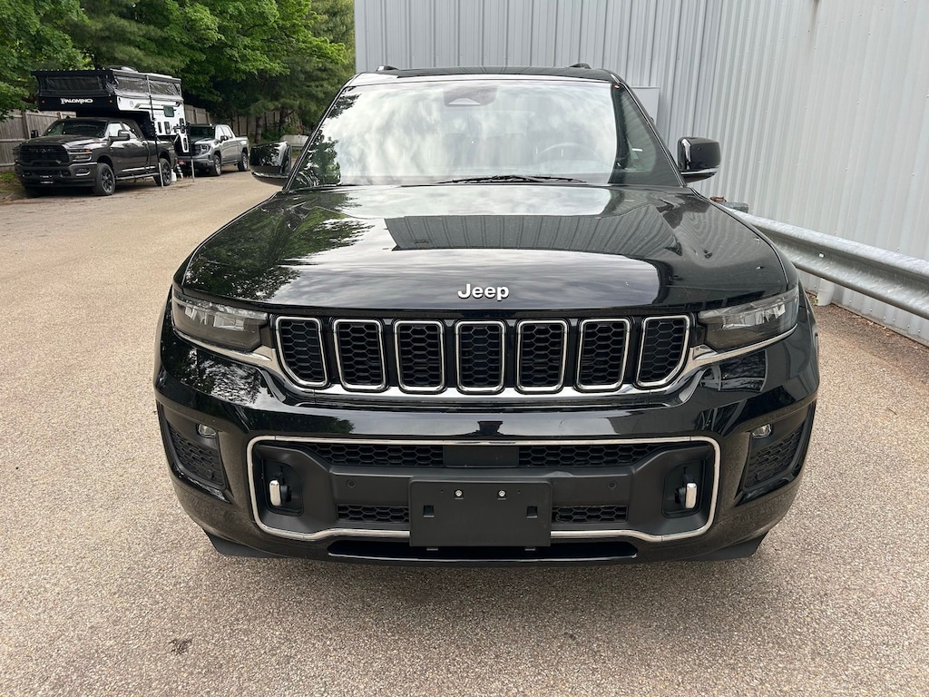 Used 2023 Jeep Grand Cherokee L Overland SUV