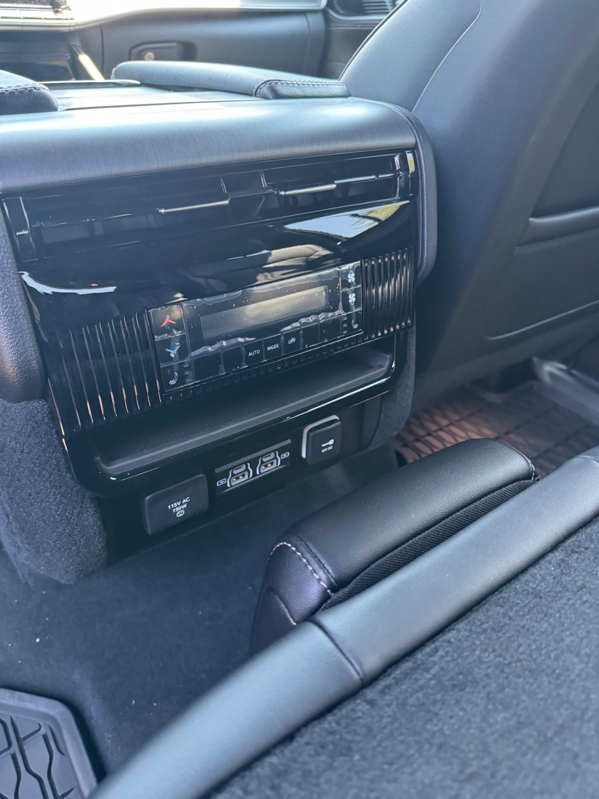 2025 River Rock Jeep Wagoneer CARBIDE 4X4 4X4 SUV