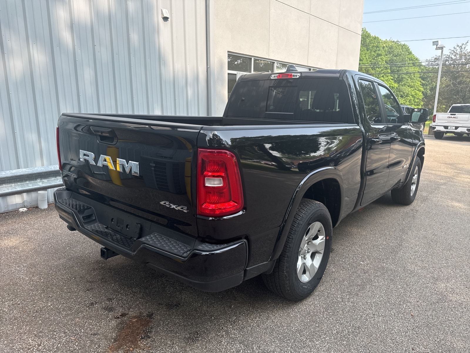 2025 Diamond Black Crystal Pearlcoat Ram 1500 BIG HORN QUAD CAB 4X4 6'4 BOX 4X4 Truck