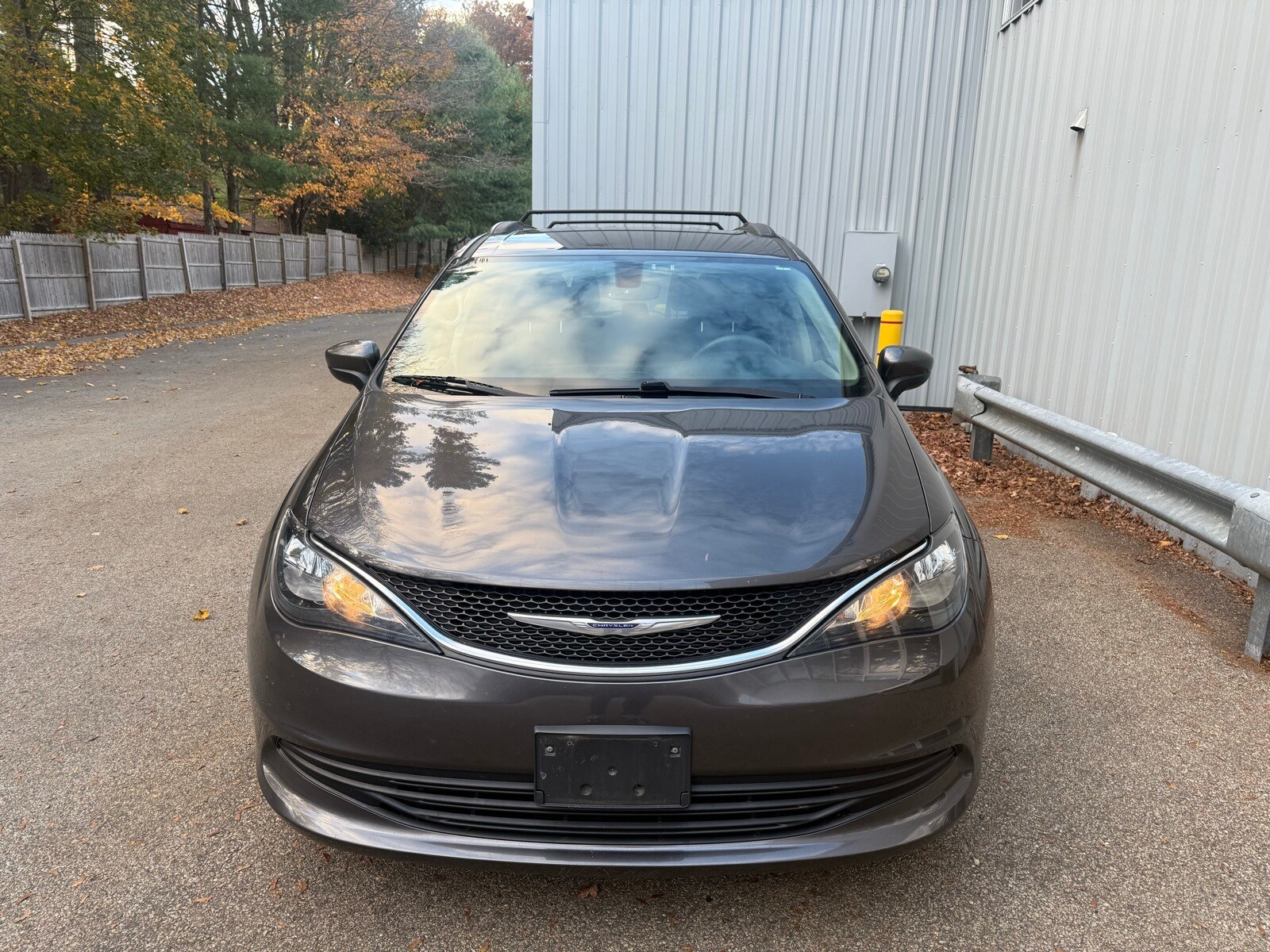 2020 Chrysler Voyager LXi photo 2