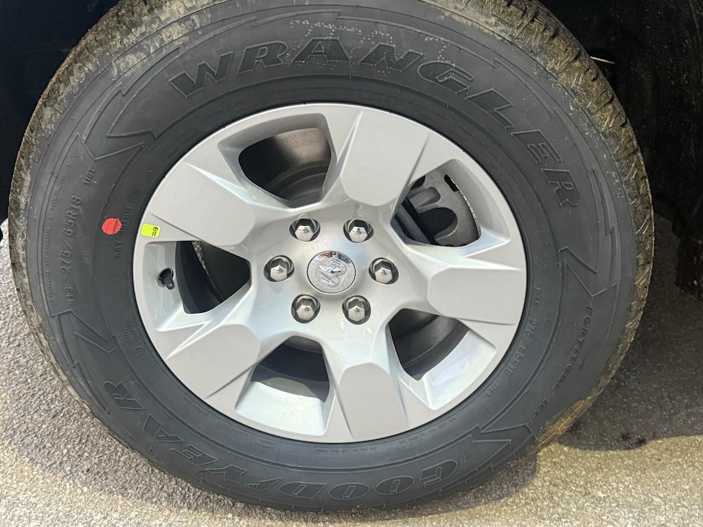 New 2026 Ram 1500 BIG HORN CREW CAB 4X4 5'7 BOX Pickup