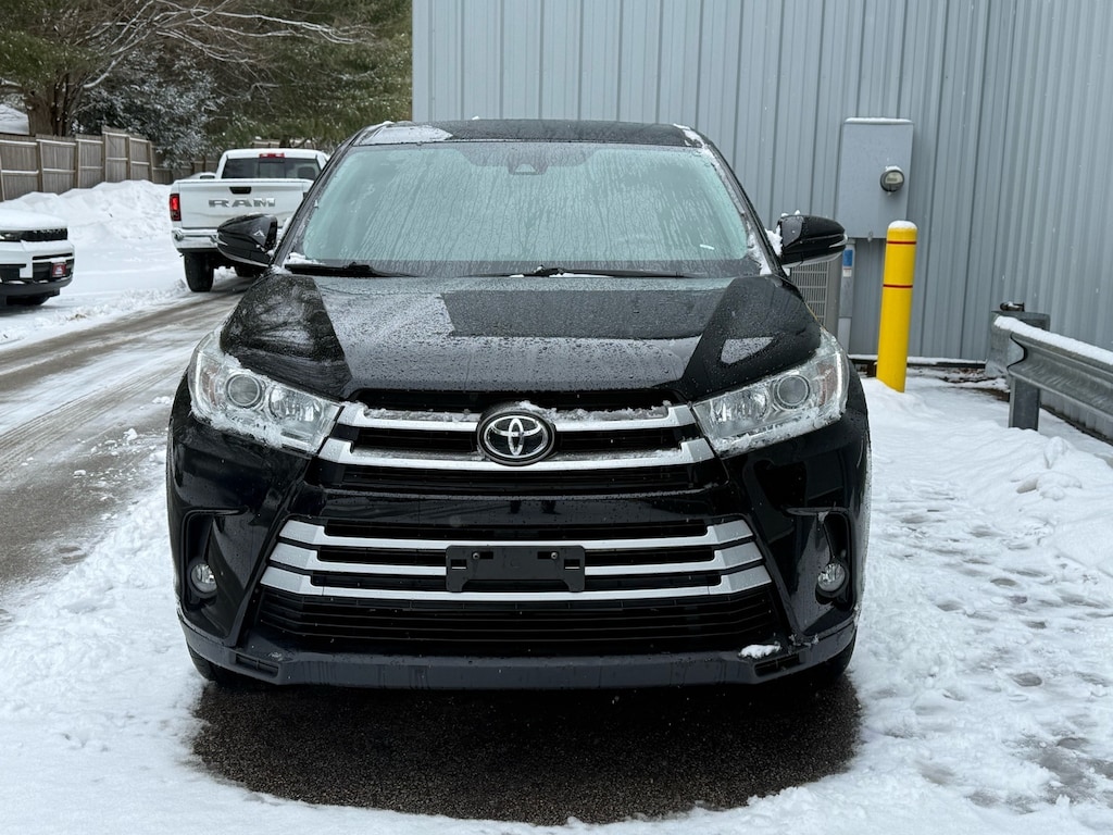 Used 2019 Toyota Highlander LE SUV